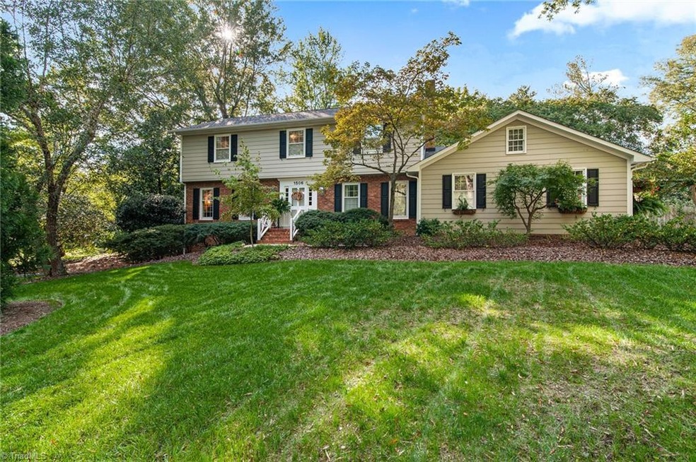 Large yard located on quiet cul-de-sac