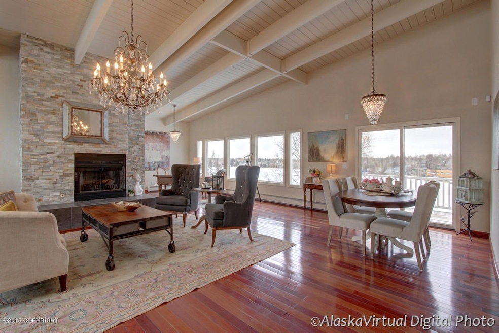 Exciting greatroom w/ Campbell Lake view