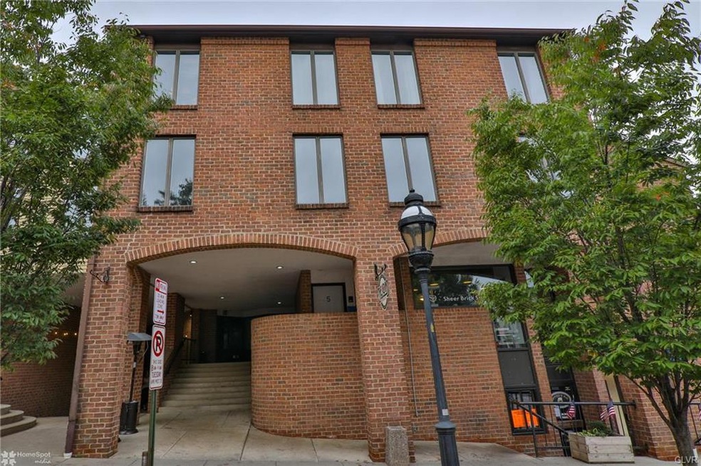 77 W Broad St unit 4, Bethlehem, PA 18018 - photo 1