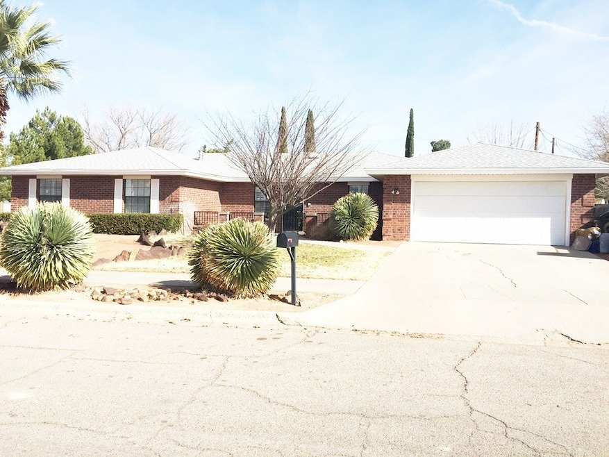 16022 Homestead Dr, El Paso, TX 79928 - photo 1