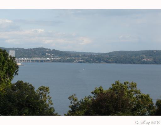 1099 Us Hwy 9w, Orangetown, NY 10960 - photo 1