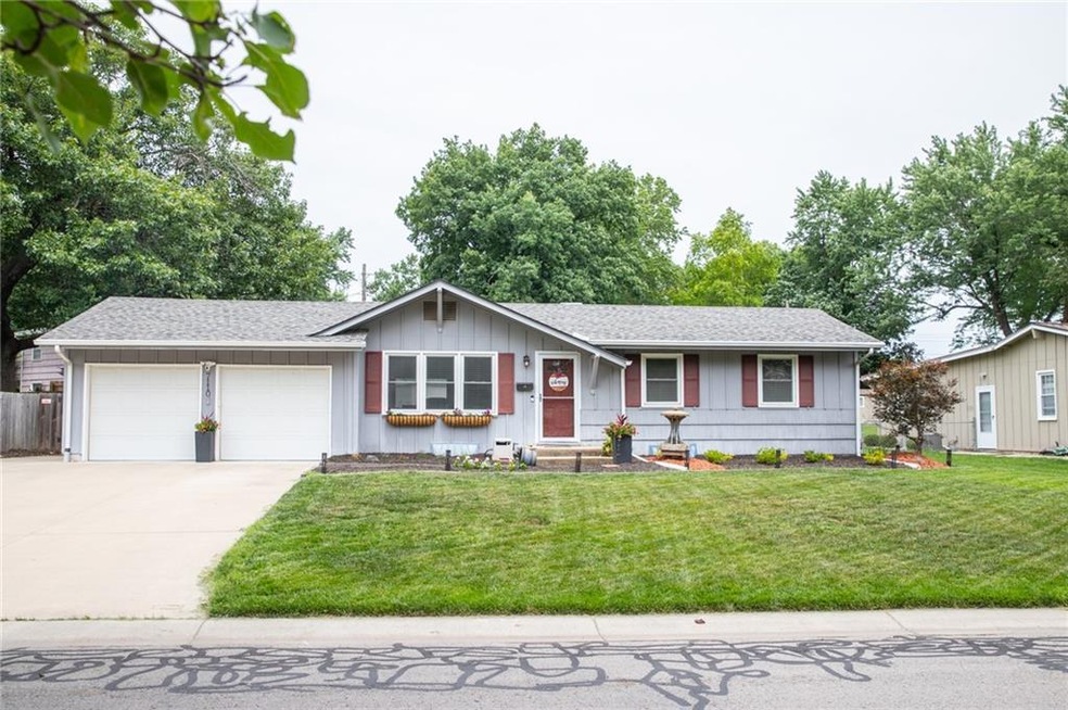 7110 Edgewood Blvd, Shawnee, KS 66203 - photo 1