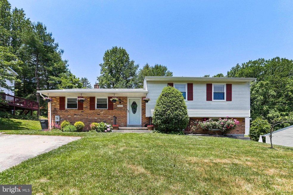9122 Waltham Woods Rd, Parkville, MD 21234 - photo 1