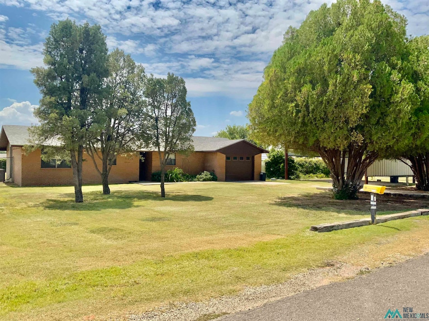 1111 W Idaho Ave, Hobbs, NM 88242 - photo 1