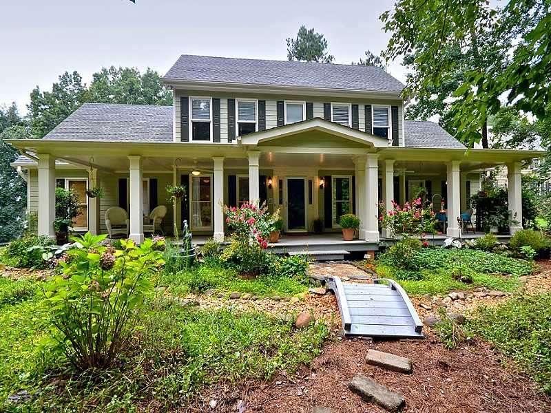 Exterior Front. CLICK the HomeScenes.com Virtual T