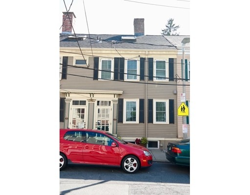 114 Bartlett St, Charlestown, MA 02129 - photo 1