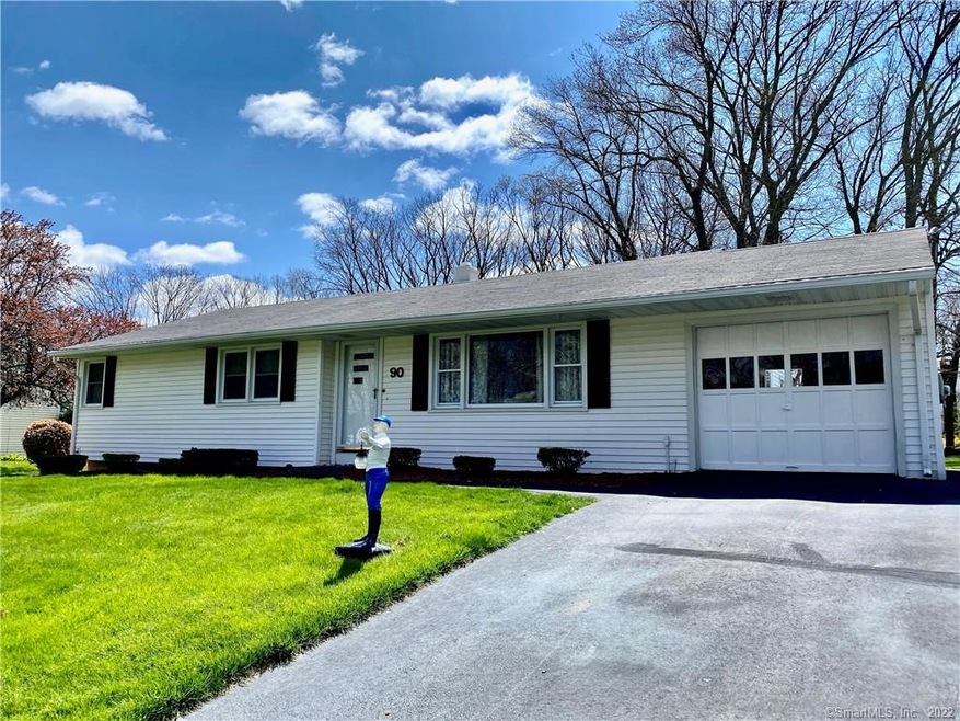 90 Bear Path Rd, Hamden, CT 06514 - photo 1