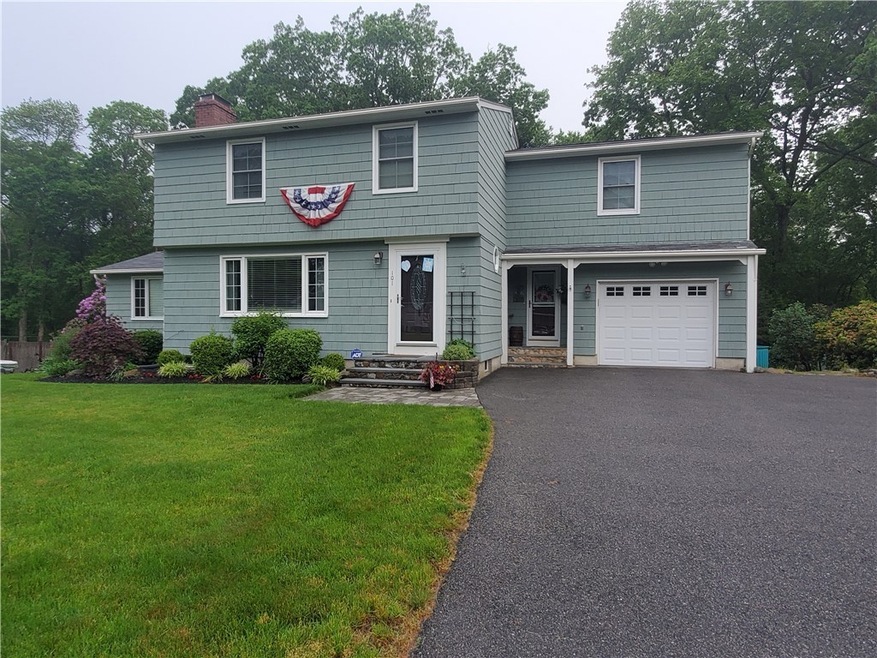 101 Greenwood Dr, Wakefield, RI 02879 - photo 1