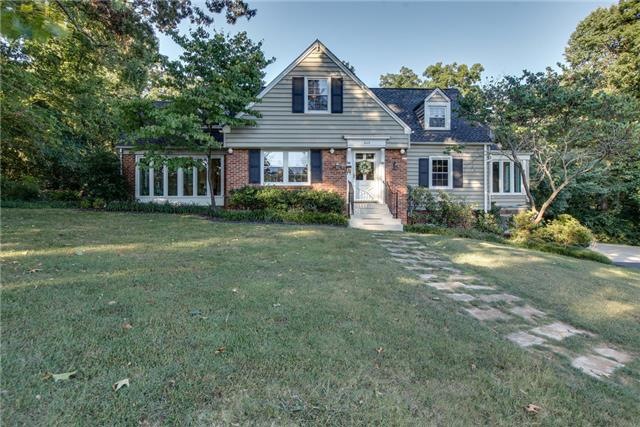 605 W College St, Dickson, TN 37055 - photo 1