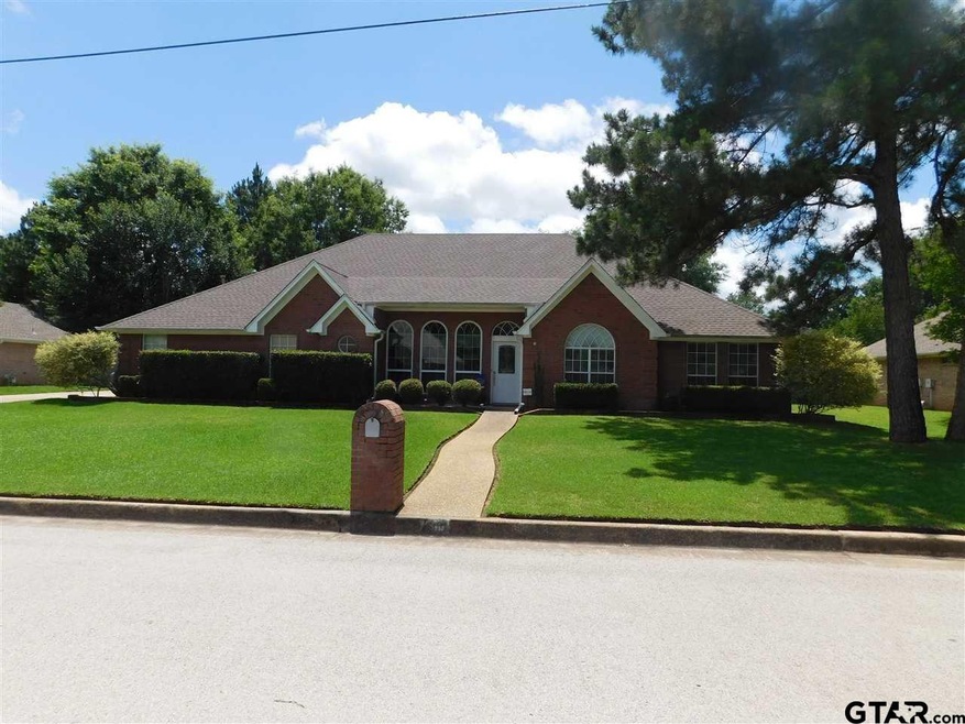 1509 1509 Luann Ln, Tyler, TX 75703 - photo 1