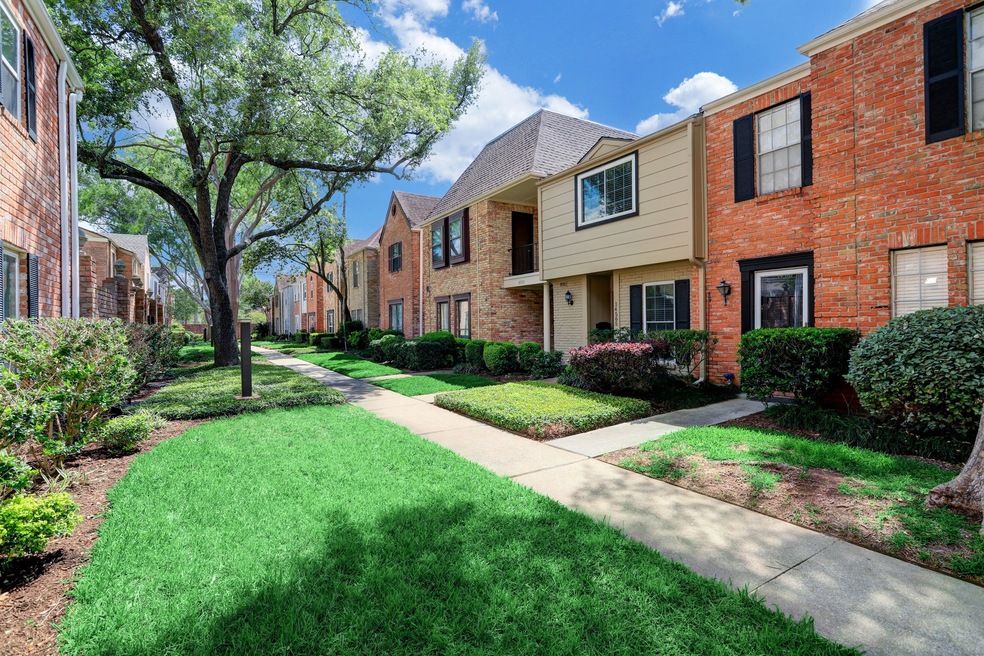 14565 Misty Meadow Ln, Houston, TX 77079 - photo 1