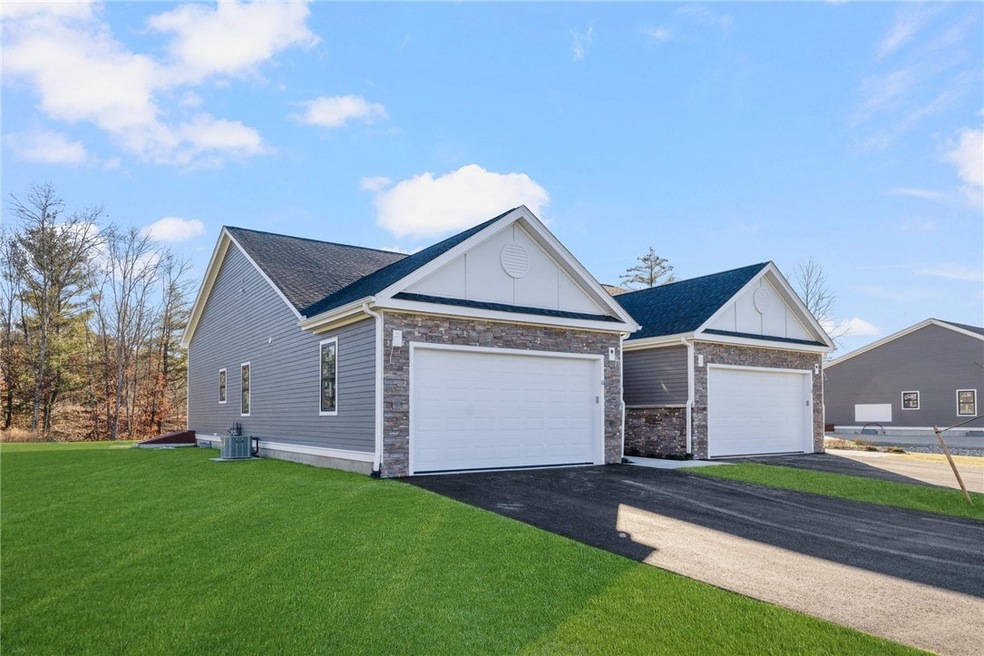 8 Overlook Ln, Glocester, RI 02814 - photo 1