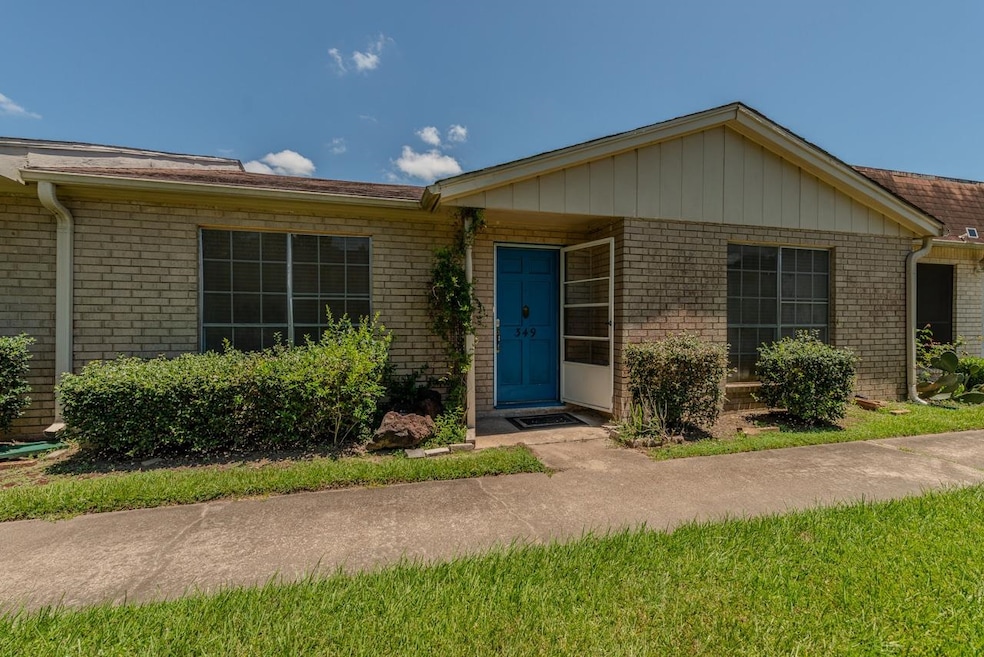 For Rent $1,200/month