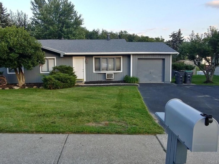 8 Capital Dr, Washingtonville, NY 10992 - photo 1