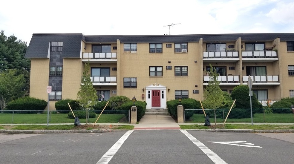 48 Bigelow Ave unit 31, Watertown, MA 02472 - photo 1