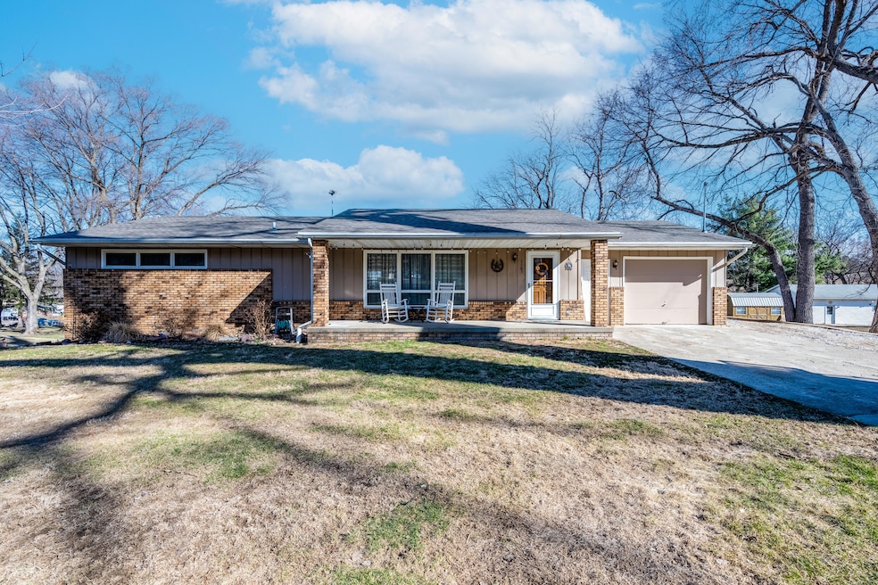 1105 Clinton St Dunlap