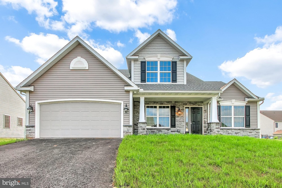 1006 Helm Ln, Reading, PA 19605 - photo 1