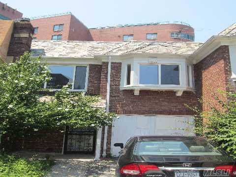 33-16 143rd St, Flushing, NY 11354 - photo 1