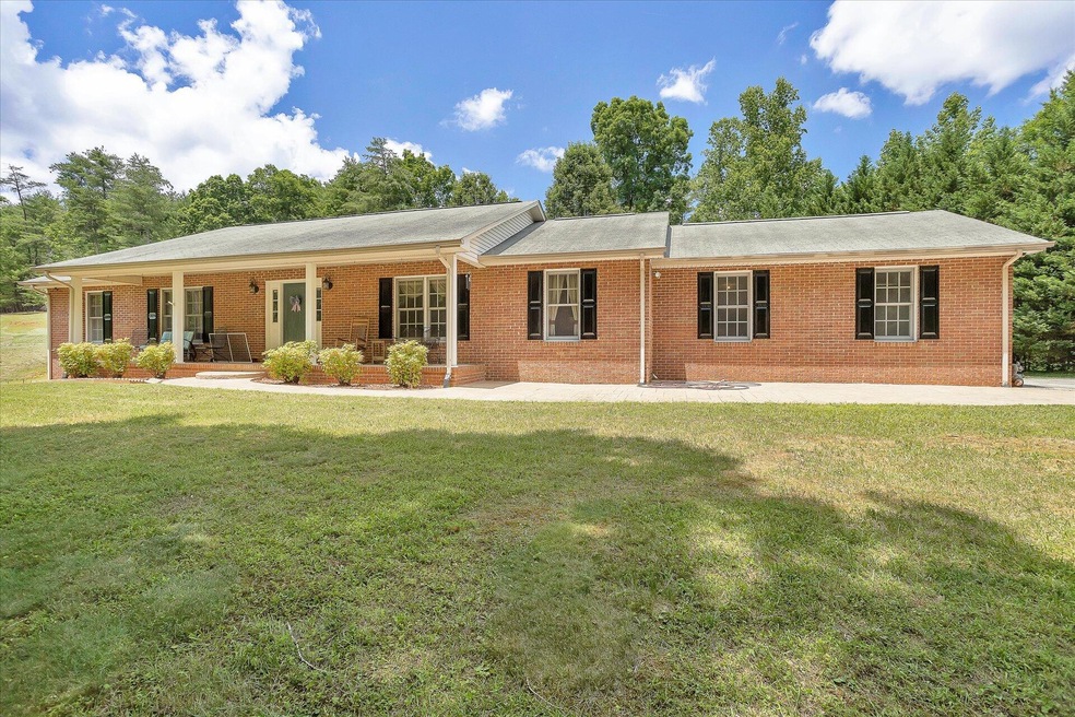 Main Listing Photo
