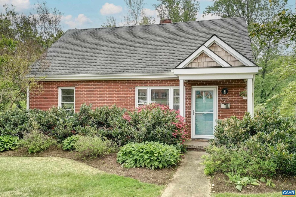 807 Hillcrest Rd, Charlottesville, VA 22903 - photo 1