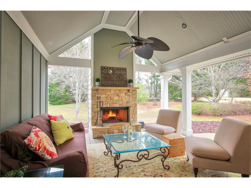 Incredible Outdoor Entertaining Space!