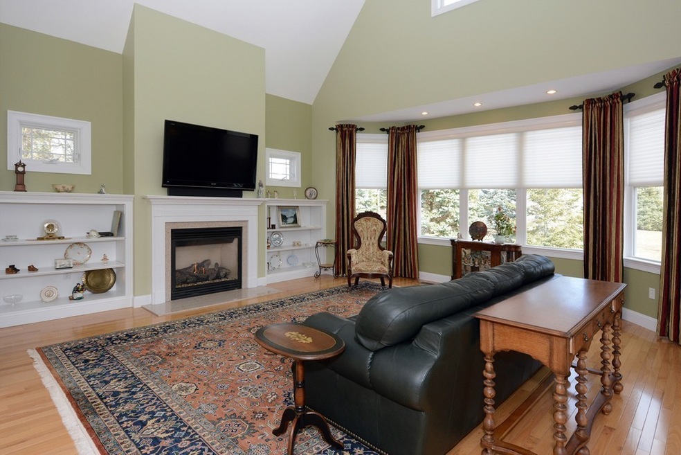 3 Aberdeen, Plymouth, MA 02360 - photo 1