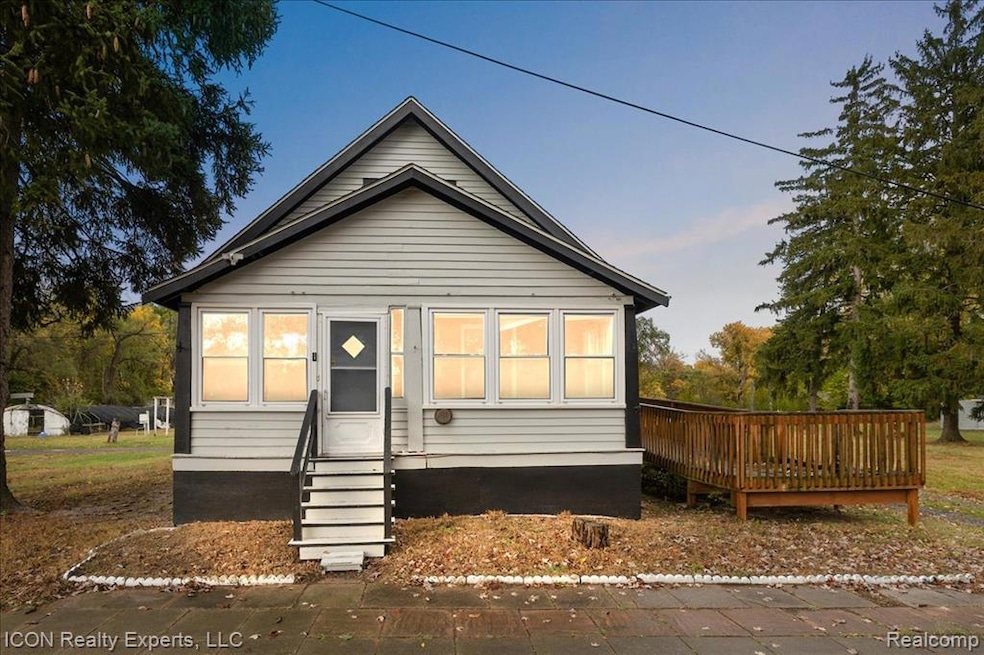 For Sale $399,900 • Co-Listing Agent