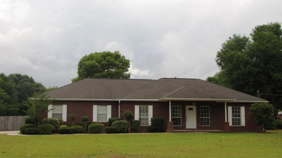 5334 Hillcrest Rd, Crestview, FL 32539 - photo 1