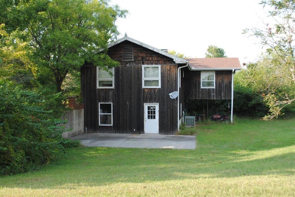 21041 Pratt Rd, Parsons, KS 67357 - photo 1