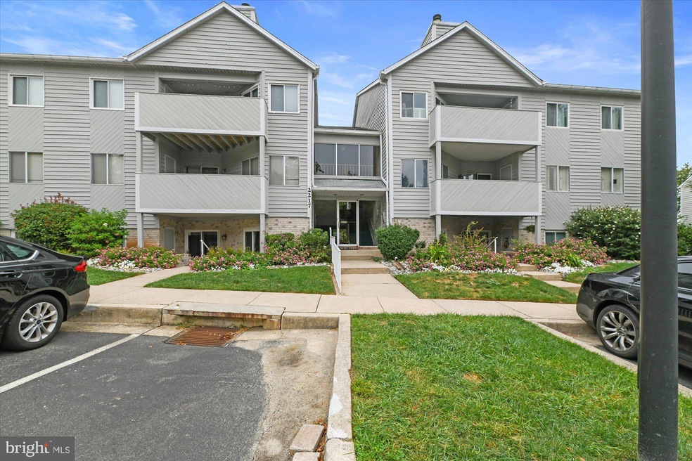 2217 Lowells Glen Rd unit C, Parkville, MD 21234 - photo 1