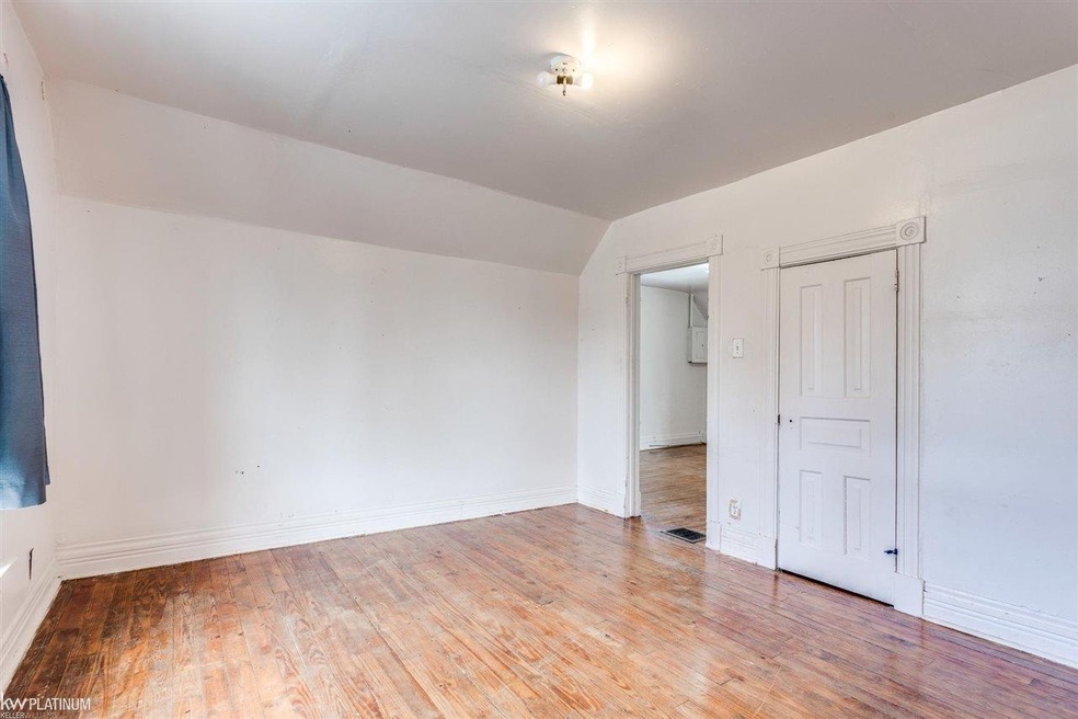 1724 14th St, Port Huron, MI 48060 - photo 1