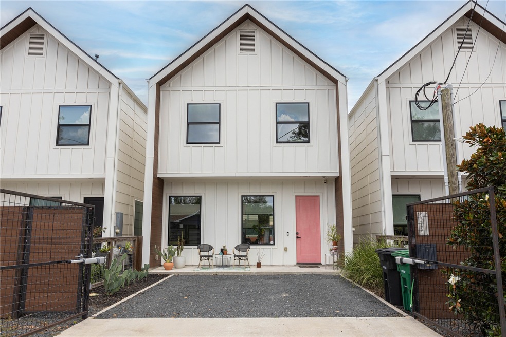 4602 Fisk St unit B, Houston, TX 77009 - photo 1