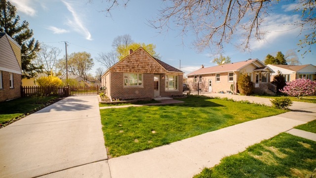 4432 Emerson Ave, Schiller Park, IL 60176 - photo 1