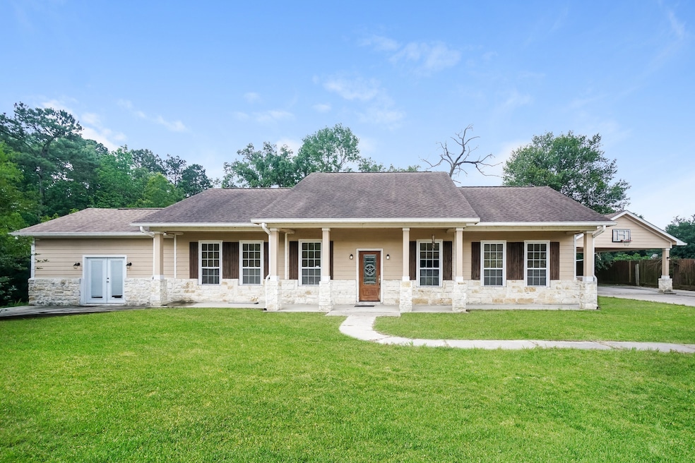 11834 Old Oaks Ln, Conroe, TX 77385 - photo 1