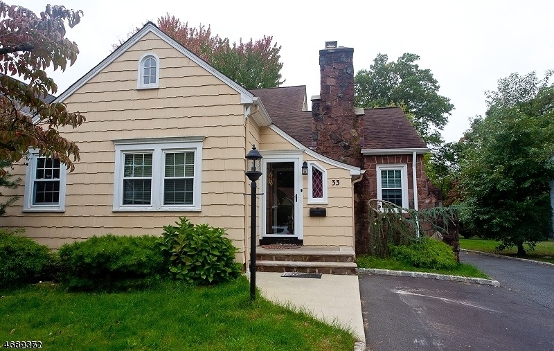33 Irving Ave, Livingston, NJ 07039 - photo 1