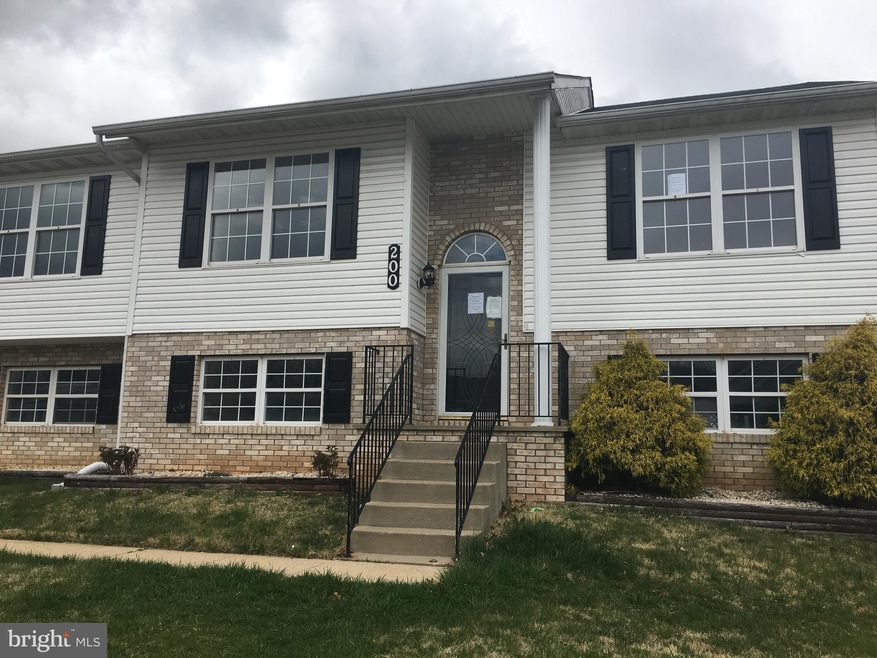 200 Hammersham Ct, Taneytown, MD 21787 - photo 1