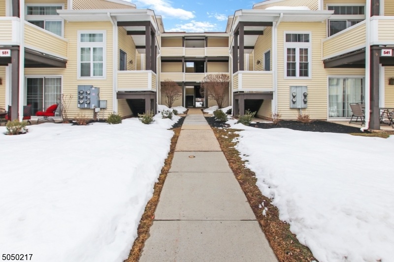 541 Clubhouse-3, Union Twp., NJ 07083 - photo 1