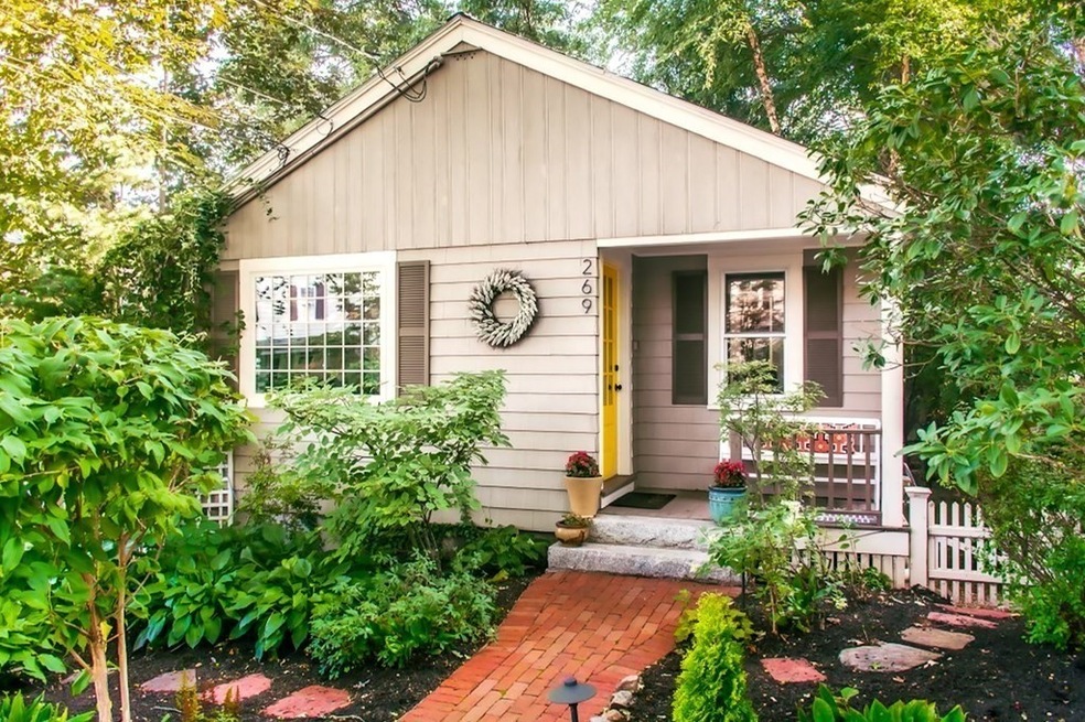 269 Temple St, West Roxbury, MA 02132 - photo 1