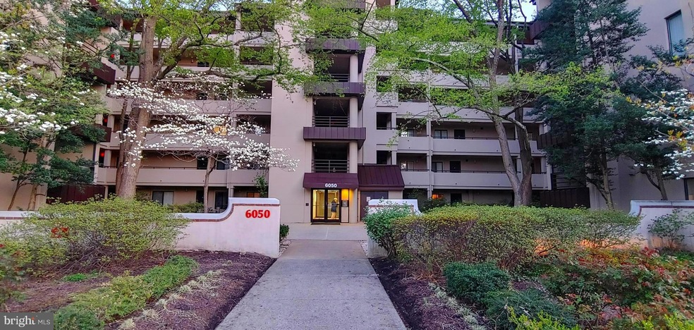 Miramont Villas Condos unit 506, Rockville, MD 20852 - photo 1