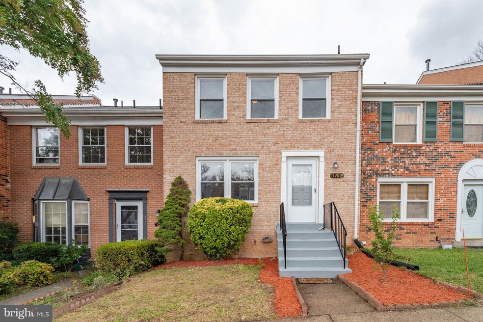 1985 Mayflower Dr, Woodbridge, VA 22192 - photo 1