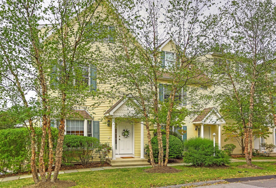 179 Highview Ave unit 1, Stamford, CT 06907 - photo 1