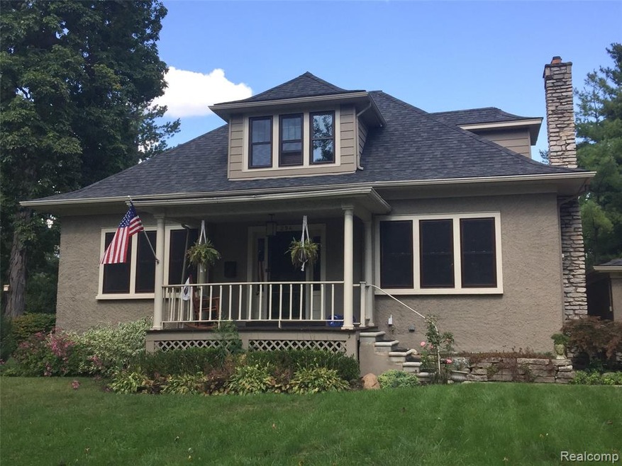 294 Ridgemont Rd, Grosse Pointe Farms, MI 48236 - photo 1