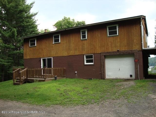 10 Hart Ln, Harveys Lake, PA 18618 - photo 1
