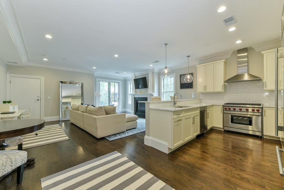 844 E 4th St unit 4, Boston, MA 02127 - photo 1