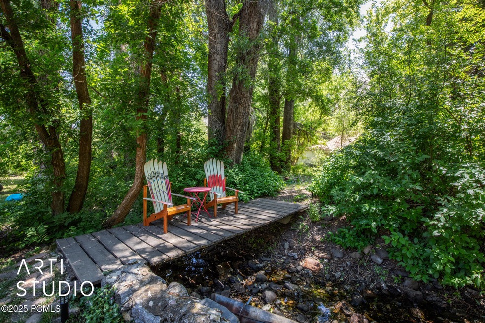 6481 N Fork Rd_N Lifer_08_Web