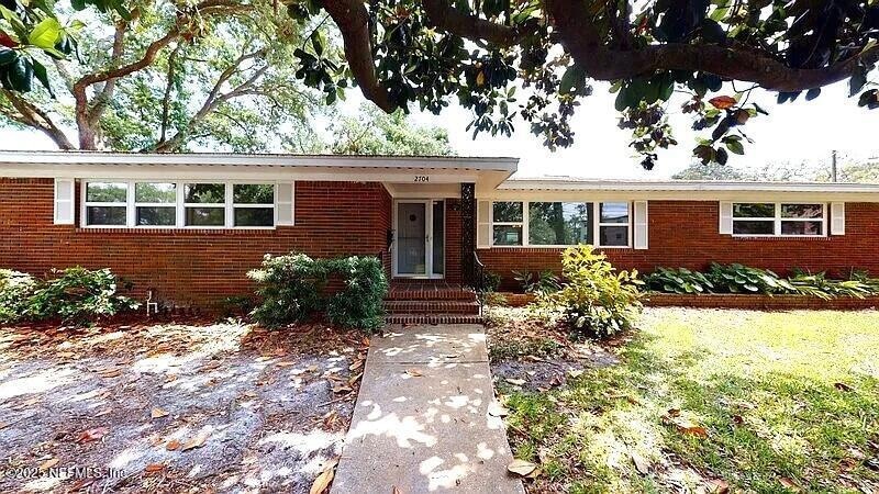 For Rent $2,400/month