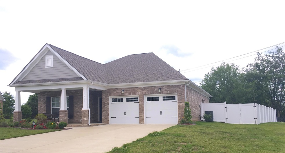 Beautiful all brick home just south of Spring Hill!