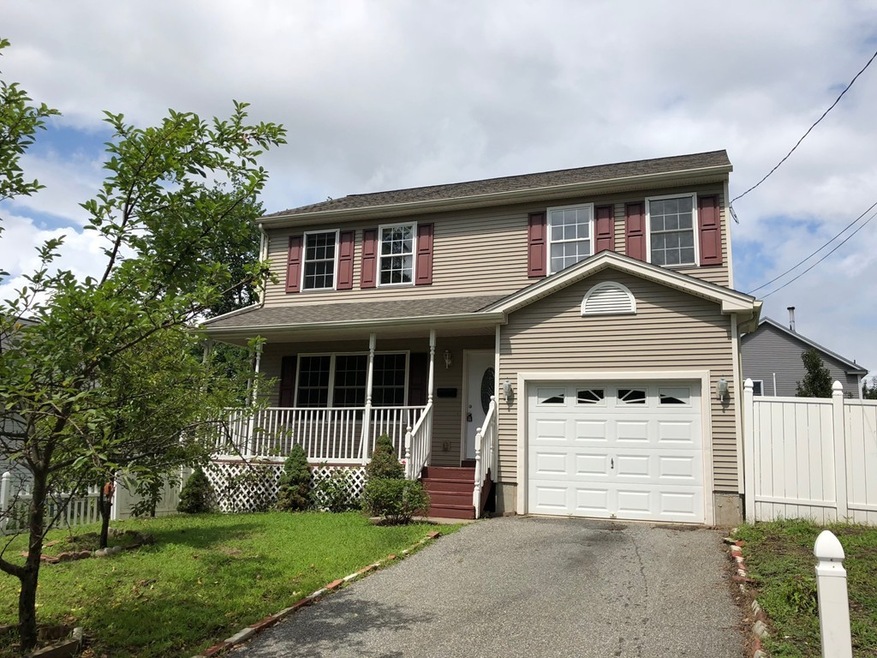 54 Agnes St unit 1, Springfield, MA 01118 - photo 1