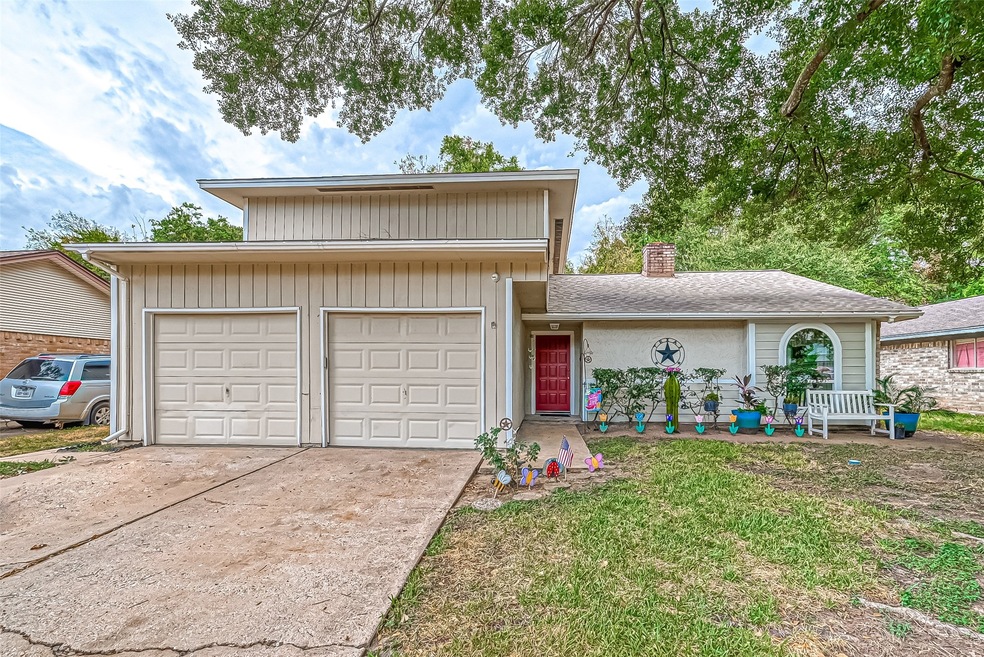 9002 Stone Brook Ln, Houston, TX 77040 - photo 1