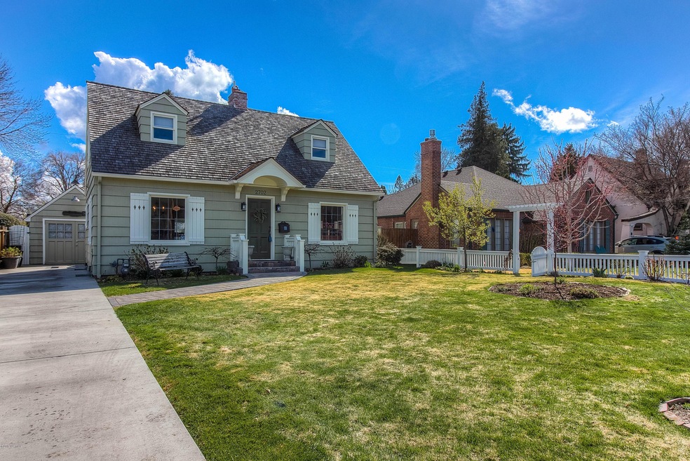 2702 W. Yakima Ave